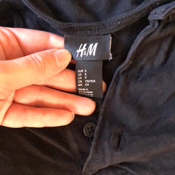 H&M shirt - Picture 2 of 2